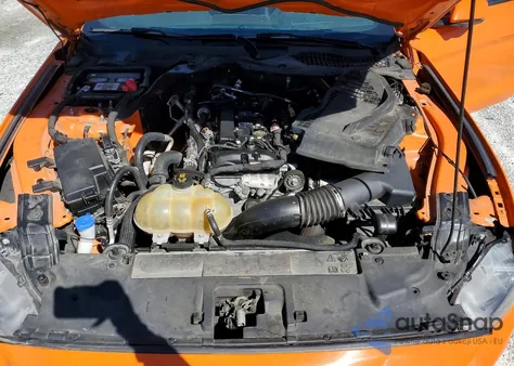 2021 Ford Mustang z USA, uszkodzony, nr VIN 1FA6P8TH7M5140082